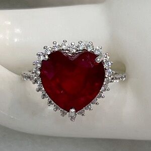 Niassa Ruby White Zircon Sterling Silver Heart Ring